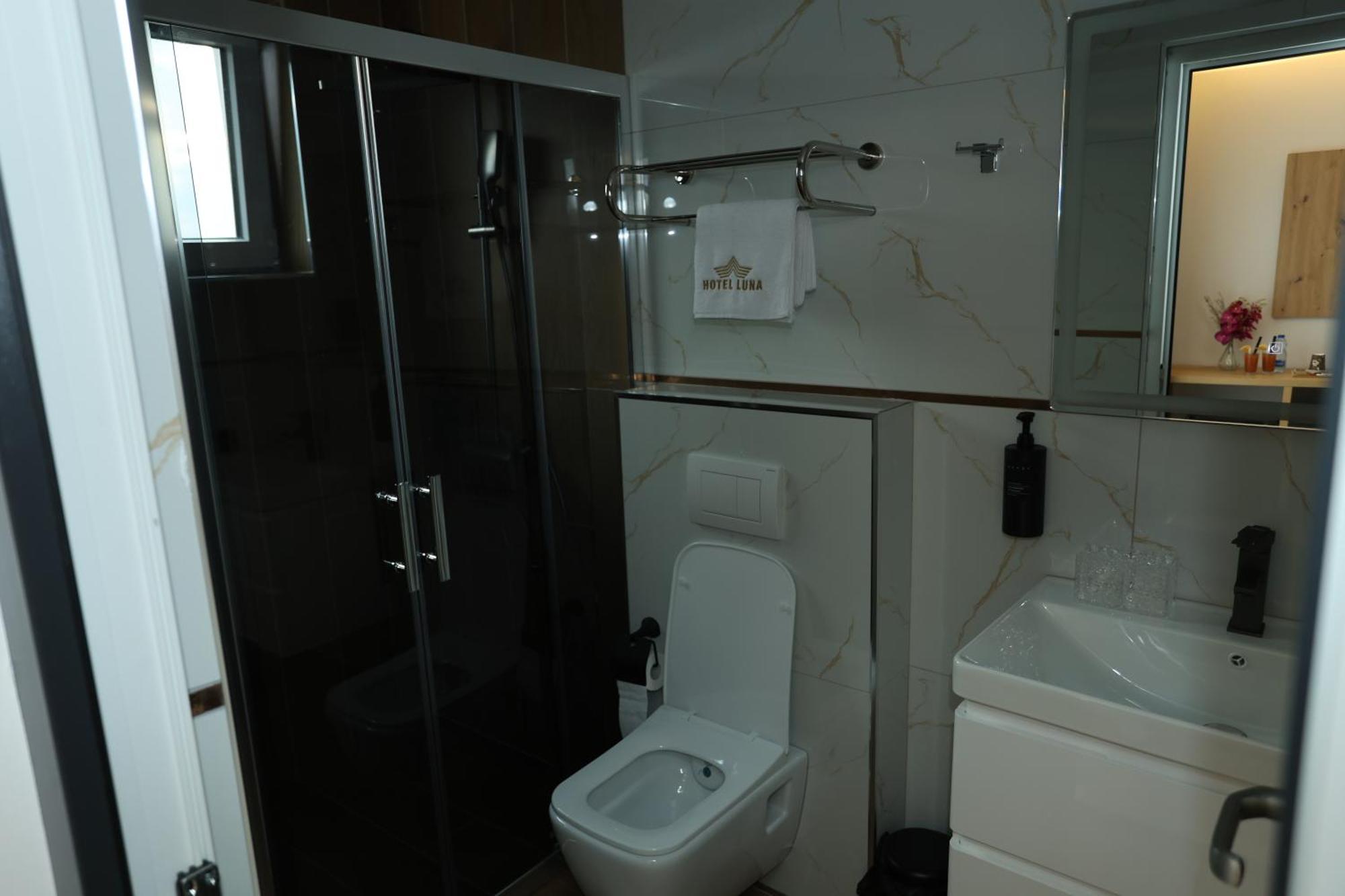Hotel Luna Prizren Dış mekan fotoğraf