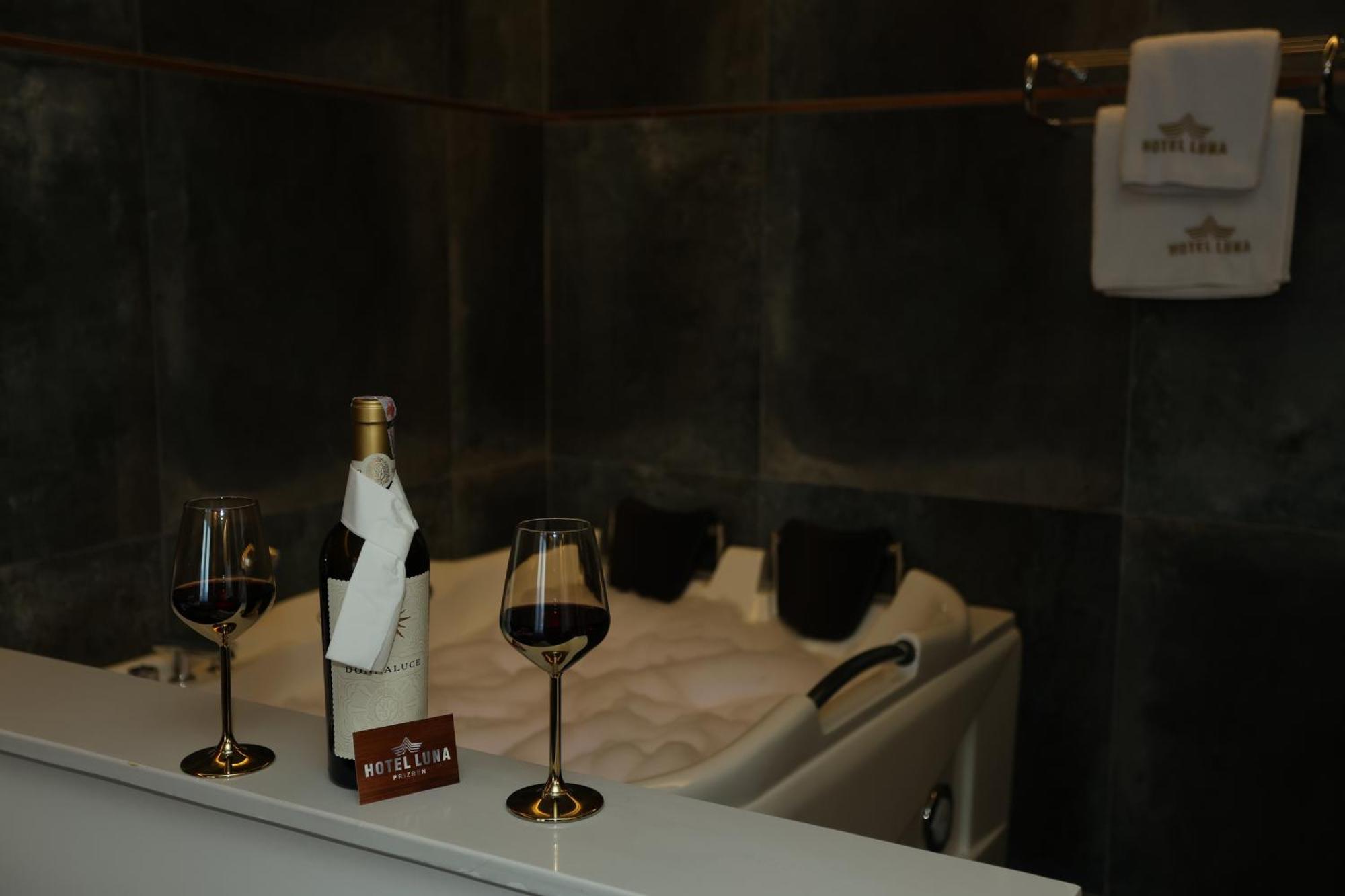 Hotel Luna Prizren Dış mekan fotoğraf