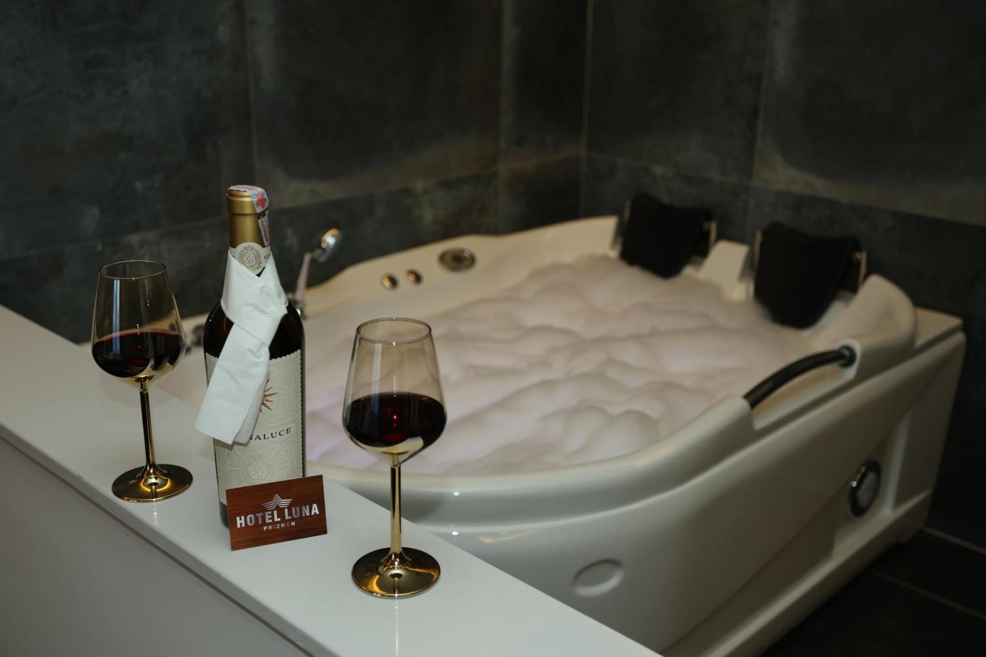 Hotel Luna Prizren Dış mekan fotoğraf